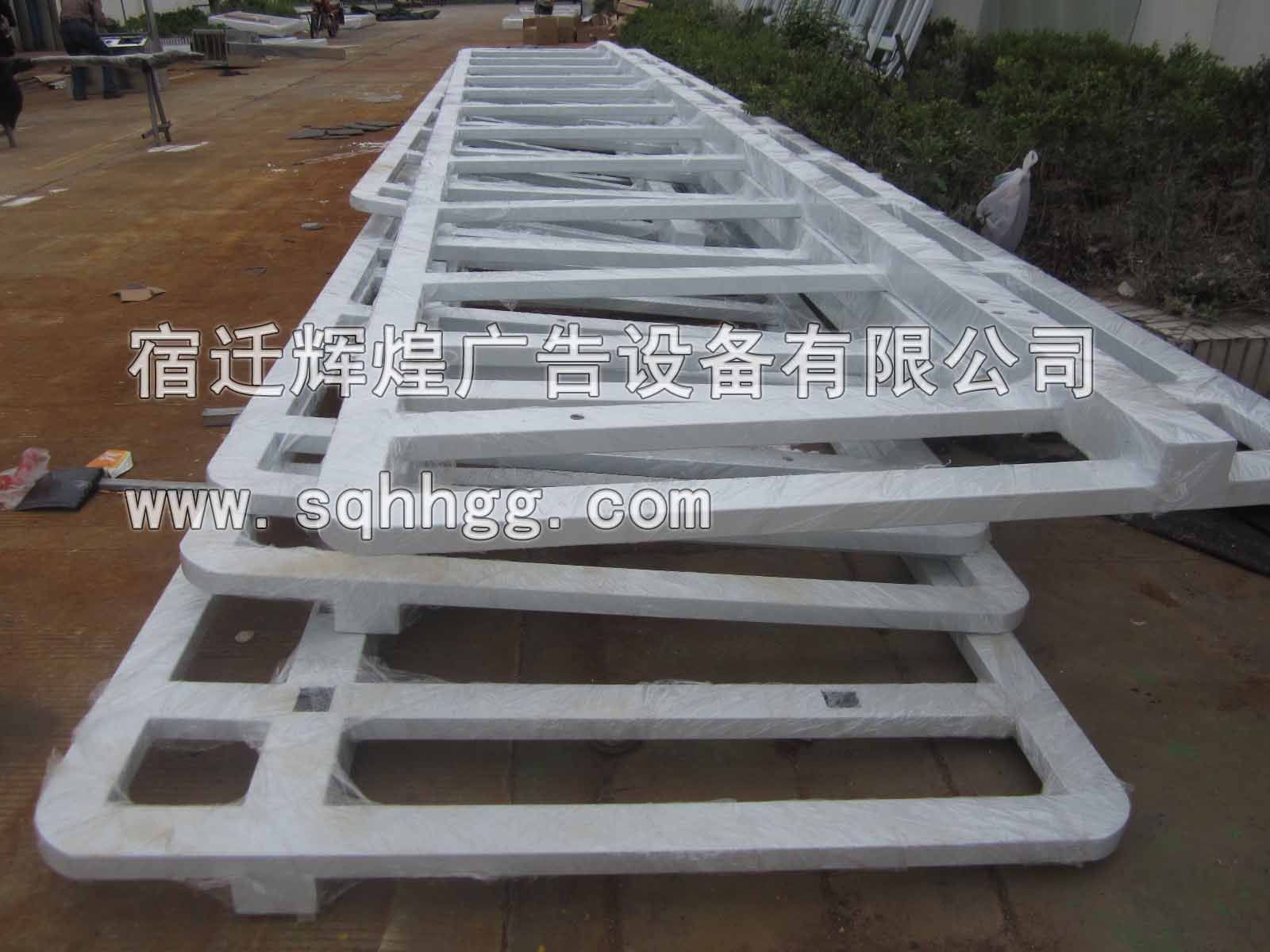 贵阳客户采购的公交候车亭成功发货